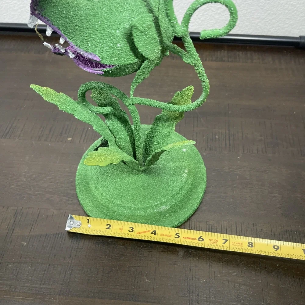 Little Shop of Horrors Audrey Plant Venus Flytrap Metal Halloween 13